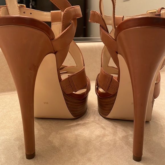 GUESS Heels - Picture 7 of 11